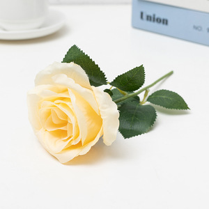 Rose artificielle à longue tige, rouge, en soie, très vendue, pour mariage et décoration intérieure - Product Image 5