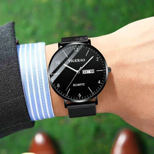 2026年新作 メンズ 高校生向け タイド クォーツ ステンレススチール製 メタルウォッチ コンセプト 防水 夜光 ダブルカレンダー - Product Image 4