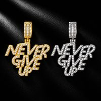 Collier chaîne en corde avec pendentif lettre 'Never Give Up' en alliage et strass, couleur dorée, en stock, vente en gros, bijoux tendance