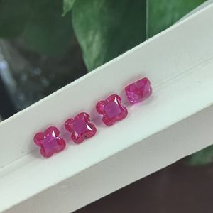 Rubis roses de laboratoire cultivés, rubis Czochralski, pierre en forme de fleur à quatre feuilles - Product Image 1