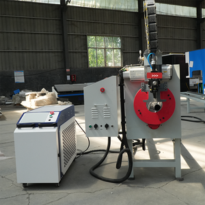 Nueva Máquina de Corte de Tubos de Fibra Metálica con Láser Refrigerado por Agua de 2 Ejes, 1500W, Grosor de Corte de 0-10 mm - Product Image 2