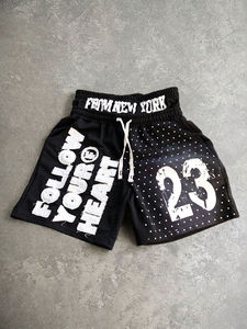 Shorts Deportivos Urbanos Negros de Malla de Poliéster con Estampado de Eslogan y Número 23, Detalle de Salpicaduras, Transpirables, para Verano - Product Image 1