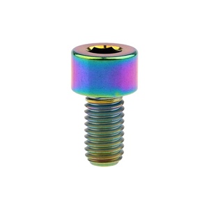 Tornillo de Cabeza Hexagonal de Titanio con Certificación ISO/JIS, Tono Dorado, Rosca Fina M5, Fabricante Personalizado, Tornillo Métrico para Ensamblaje Industrial - Product Image 2