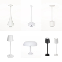 Lampe de table de chevet pour salon et chambre à coucher, lampe de bureau rechargeable avec batterie, LED tactile, 3 niveaux de luminosité, lampe de bureau en métal