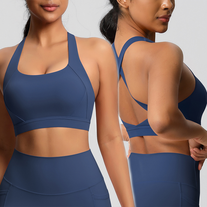 Women's Breathable Four-Way Stretch Seamless Yoga Top with High Support Spandex Material