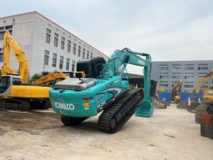 รถขุดขนาดกลาง Kobelco SK200 มือสองพร้อมระบบประหยัดน้ำมันดั้งเดิม ลดการใช้น้ำมันเชื้อเพลิงเพื่อลดต้นทุนการก่อสร้าง มีสินค้าในสต็อก - Product Image 4