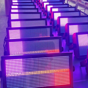 Luz Estroboscópica RGBW a Todo Color de 8+8 Segmentos con Cinta en el Centro del Panel para Club/Evento/Fiesta/Escenario/LED - Product Image 4