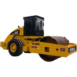 รถบดถนนแบบสั่นสะเทือนมือสอง รุ่น CS-683E เครื่องจักรบดอัดดินสำหรับงานก่อสร้างทางหลวง - Product Image 1