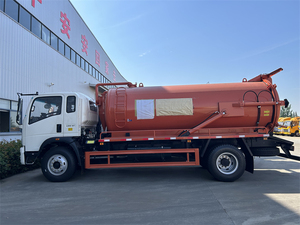 Fabriqué en Chine howo camion aspirateur d'égout à 6 roues 10000L pour fosses septiques 4*2 camion à jet d'égout de <span class=keywords><strong>10000</strong></span> <span class=keywords><strong>litres</strong></span> à vendre - Product Image 4