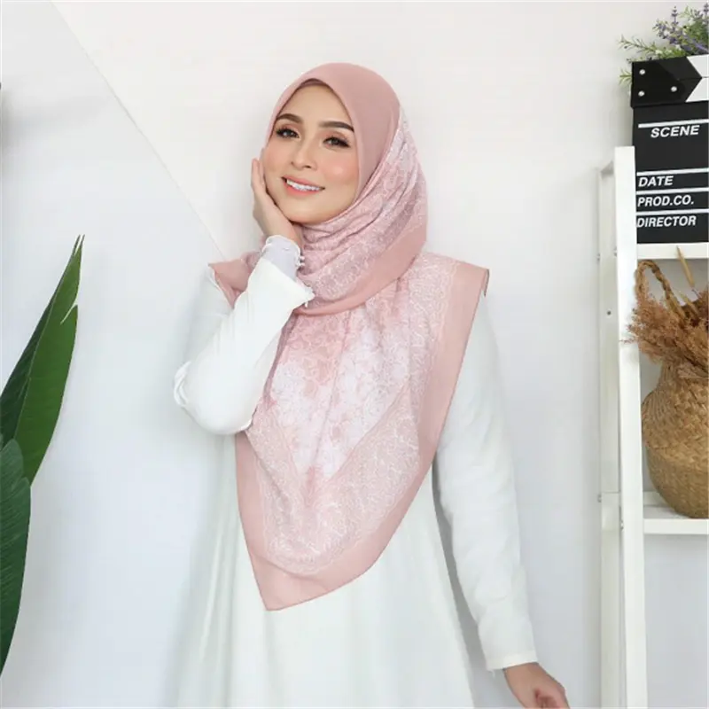 Nuevos patrones personalizados tudung bawal de impresión de algodón bufanda del hijab independientemente desarrollar material