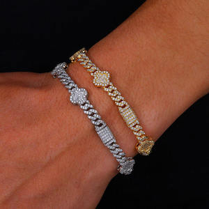 Pulsera de Diamantes Plateada de Diseño de Lujo para Hombre, Alta Demanda, Joyería para Uso Casual, Oficina, Fiestas Nocturnas, Disponible en Oferta - Product Image 1