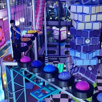 Parc d'aventure intérieur pour adolescents et adultes IDO MAZE, aire de jeux néon pour enfants, parcours de tyrolienne intérieur, zone de jeux d'obstacles