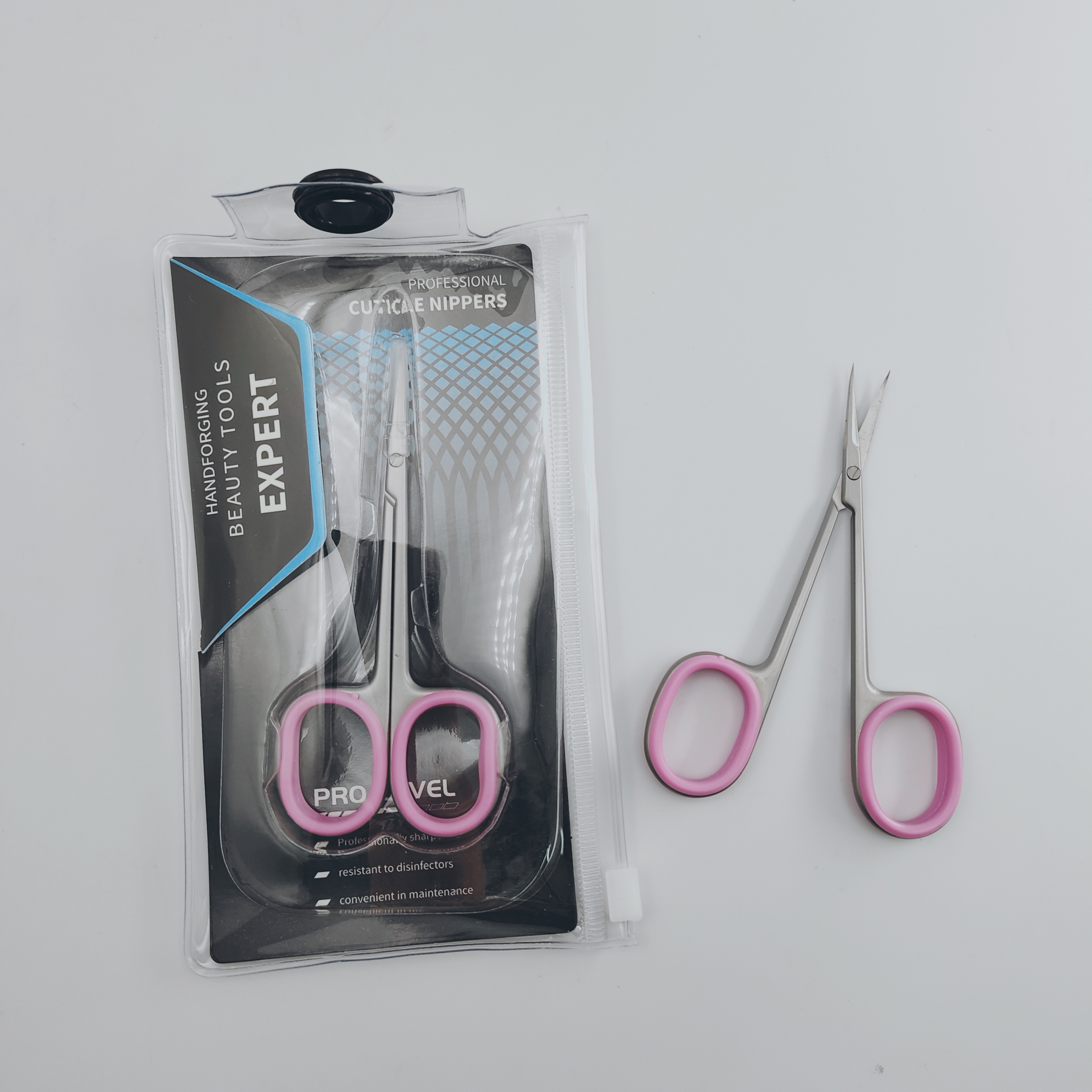 Ciseaux cuticules rose