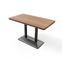 Ensemble de meubles vintage pour café : table et chaises de salle à manger commerciales, chaises de bar