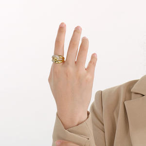 Anillo Unisex <span class=keywords><strong>de</strong></span> Acero Inoxidable <span class=keywords><strong>de</strong></span> Lujo Ligero, Estilo Hip Hop/<span class=keywords><strong>Rock</strong></span>, Chapado en Oro <span class=keywords><strong>de</strong></span> 18K <span class=keywords><strong>con</strong></span> Diamantes, Nuevo Diseño Transfronterizo entre Europa y Estados Unidos - Product Image 3