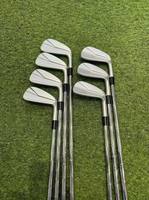 Ensemble de fers de golf pour hommes, 8 pièces, tête forgée, tige en acier absorbant les chocs, conception de lancement facile, contrôle précis, fers de golf pour le golf en plein air