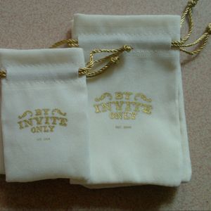 Sacchetto in Velluto con Coulisse per Gioielli e Regali, Disponibile in Molti Colori, Personalizzabile con Logo Stampato per Orologi - Product Image 2