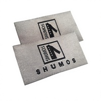 Étiquettes de vêtements personnalisées en tissu polyester tissé avec logo de marque, pliées à la fin, pour col