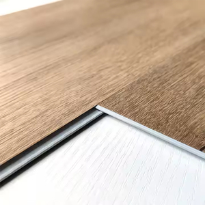 Suelo Vinílico SPC Rígido con Sistema de Clic, Resistente al Agua y al Fuego, con Aspecto de Madera y Diseño en Espiga - Product Image 1
