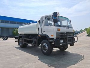 Camión Cisterna de Agua Dongfeng 4X4 8000L para Terrenos Difíciles, Personalizado, con Emisiones Especiales, Hecho en China, Certificado ISO y CCC - Product Image 4