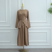 Ensemble Abaya 2 pièces Été 2026 – Tenue Islamique Modeste Couleur Unie en Crêpe Froissé Élégant avec Haut et Jupe Ajustables à la Taille