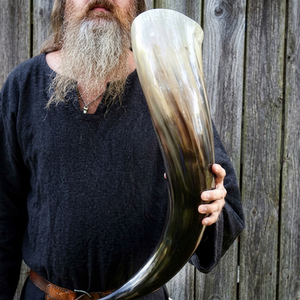 Cuerno para Beber Artesanal, Ecológico, de Material Natural Pulido, Estilo Vikingo, Imitación Antigua para el Hogar o Bodas - Product Image 1