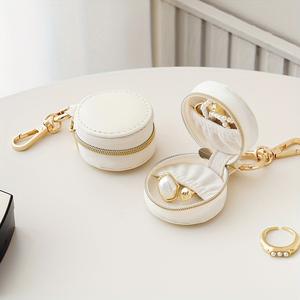 Caja de Almacenamiento de Joyas de Cuero PU Mini Personalizada con Cojín de Terciopelo, Forma Redonda, Cierre de Cremallera, Portátil, para Viaje, Regalo - Product Image 6