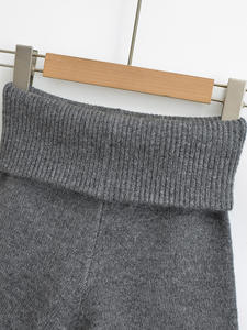 2025 nuovi <span class=keywords><strong>pantaloncini</strong></span> in maglia tinta unita elasticizzati in stile dolce elegante, pantaloni versatili di quattro stagioni a tre quarti abbinati a una ragazza piccante - Product Image 3