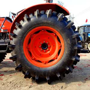 Fourniture directe Kubota M704k 70hp tracteur d'occasion machinerie agricole pas vieux tracteurs d'occasion à <span class=keywords><strong>vendre</strong></span> - Product Image 6