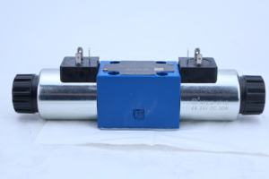 R901481091 Z4WE6E62-3X/EG24N9K4 Serie Z4WE Control Hidráulico Solenoide Direccional Superpuesto de Cuatro Vías - Product Image 1