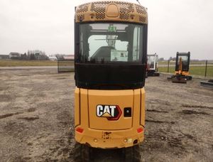 Mini-excavatrice Caterpillar 301.6 d'occasion, 2 tonnes, certifiée CE, avec accessoire marteau hydraulique - Product Image 4