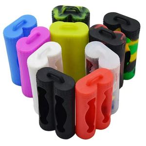 Wintai-tech çin 2 hücre 18650 pil tutucu kılıf özelleştirmek farklı Logo silikon renkler koruyucu kapak - Product Image 2