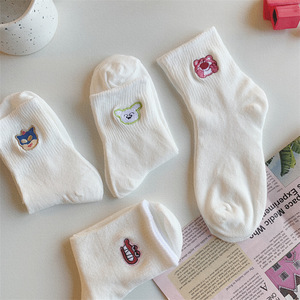 Calcetines Blancos Bordados con Dibujos Animados para Mujer, Transpirables, con Patrón de Anime, Juveniles, Casuales - Product Image 4