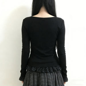 Camiseta de Estilo Coreano con Cuello en V y Estampado de Lunares para Mujer, Diseño con Volantes, Parches y Botones, Top Casual y Lindo para Mujer - Product Image 6