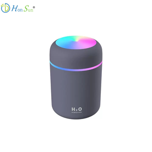 Humidificateur d'air portable USB pour voiture et extérieur, mini pulvérisateur <span class=keywords><strong>de</strong></span> brume d'<span class=keywords><strong>eau</strong></span> H2O 300 ml avec lumière LED colorée, diffuseur <span class=keywords><strong>de</strong></span> brume en gros - Product Image 1