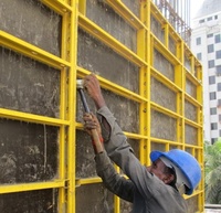 Modèle de colonne murale en acier de haute qualité et panneaux de béton similaires pour coffrage de construction
