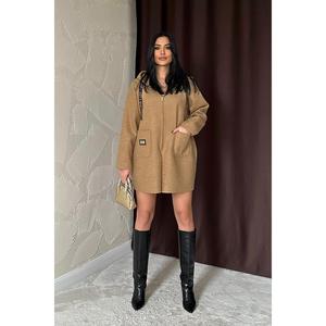 Chaqueta Parka de Felpa con Capucha y Emblema de Visón para Mujer, Venta al Por Mayor - Product Image 2