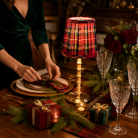 Lampe de table de Noël sans fil rechargeable, abat-jour plissé à motif écossais, tige en bambou, fonctionne sur piles, cadeau de Noël lumineux