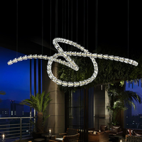 Luminaire suspendu personnalisé de luxe en cristal pour hôtel, villa, hall duplex, salon, escalier