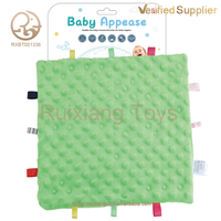 Fourniture d'usine bébé jouets éducation cognitif apaisant jouet bébé couette carrée mouchoirs en papier de couleur