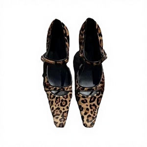 Zapatos de Tacón Alto para Mujer, Diseño de Bailarina con Punta en Pico, Tacón Delgado de Ante Sintético, Correa en el Tobillo, Suela Vibram, Moda Femenina - Product Image 3