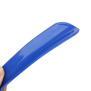 Plastic Shoehorn Ergonomic Design <b>For</b> Easy <b>Shoe</b> Wearing Suitable <b>For</b> <b>Elderly</b> And Pregnant Women - Product Image 1
