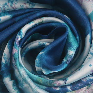 Nouveau Foulard Hijab en Satin Imprimé Tendance 2025 pour <span class=keywords><strong>Femme</strong></span> – Léger, Respirant et Doux en Soie Mousseline 180*80cm - Product Image 3