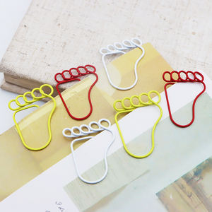 ملقط معدني لطيف على شكل علامة الدفاتر مشبك ورقي مبتكر حامل مذكرة حامل على شكل قدم مشابك ورقية - Product Image 6