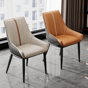 Sillas de Comedor Modernas y Lujosas Tapizadas en Cuero Vegano Ecológico, con Detalles Elegantes y Patas de Metal Resistentes - Product Image 6