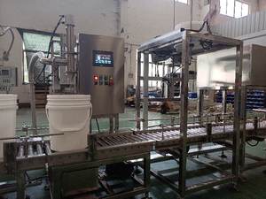 Machine de remplissage de nettoyage industriel de type pesage - Product Image 4