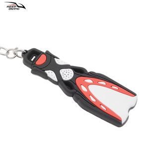 พวงกุญแจรูปครีบดำน้ำซิลิโคน Keep Diving รุ่น 3D พร้อมห่วงสแตนเลส PS-033 - Product Image 4