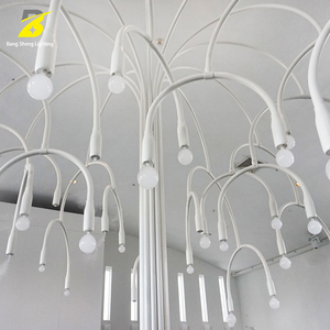 Lumière LED programmable en forme d'arbre à bulles - Lumière d'ambiance artistique pour les espaces commerciaux et les centres de villégiature - Product Image 3