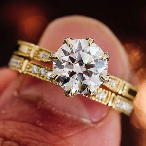 Anello di Fidanzamento da Donna in Oro Massiccio 18K con Diamante Taglio Brillante Rotondo Colore G Naturale e Diamanti Laterali - Product Image 3