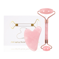 Rouleau facial et ensemble Gua Sha en forme de cœur, kit d'outils de soin de beauté en résine à double tête pour massage du visage